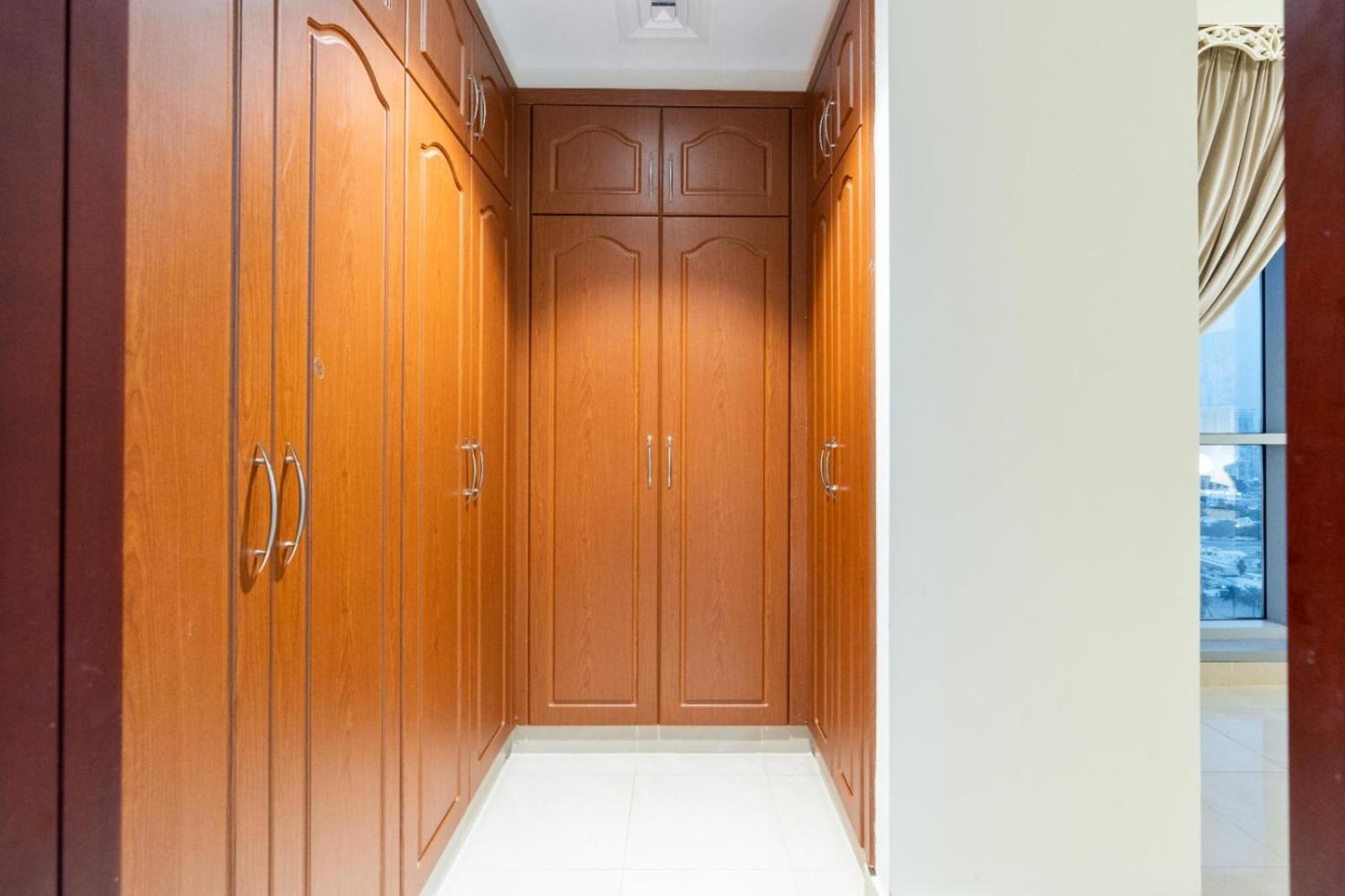 Apartment And Haven At Ajman Corniche! Dubai