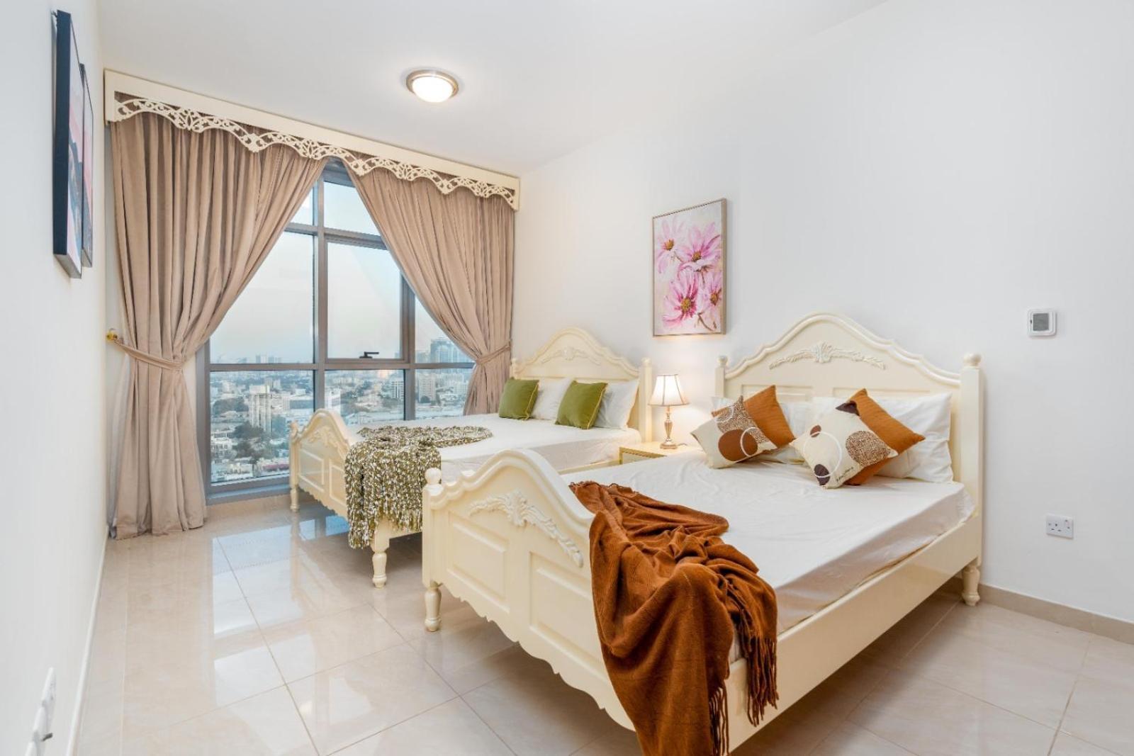And Haven At Ajman Corniche! Apartment *