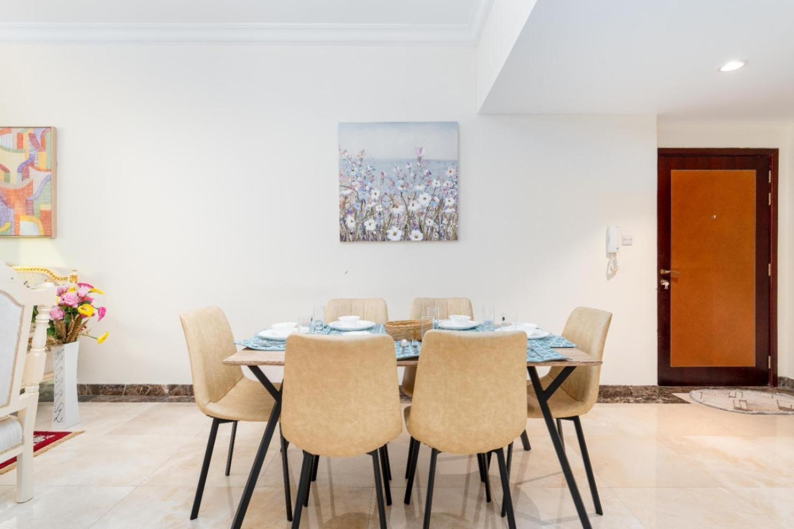 Apartment And Haven At Ajman Corniche!