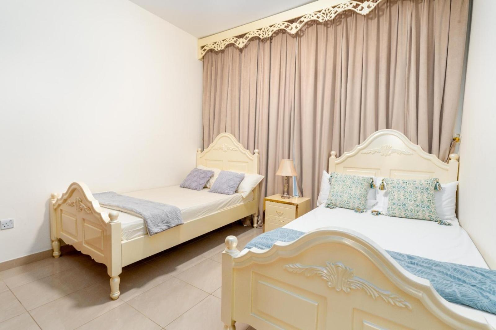 And Haven At Ajman Corniche! Apartment *